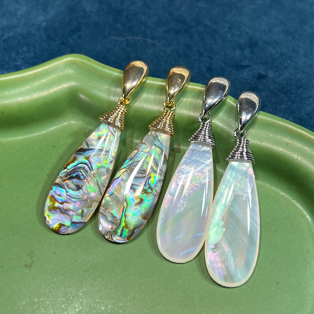 Women'S Fashion Magazine - Luxury Vintage Natural Colorful Shell Terrestrial